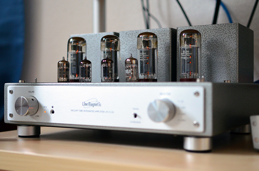 Line Magnetic LM-211IA integrated tube amplifier