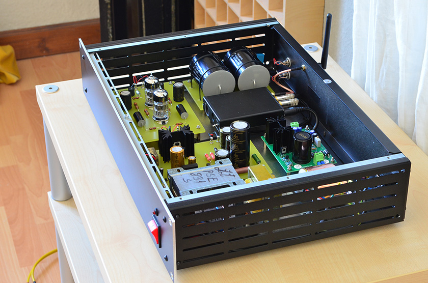 PCM1794 Bluetooth 5.4 receiver with vacuum tube output stage